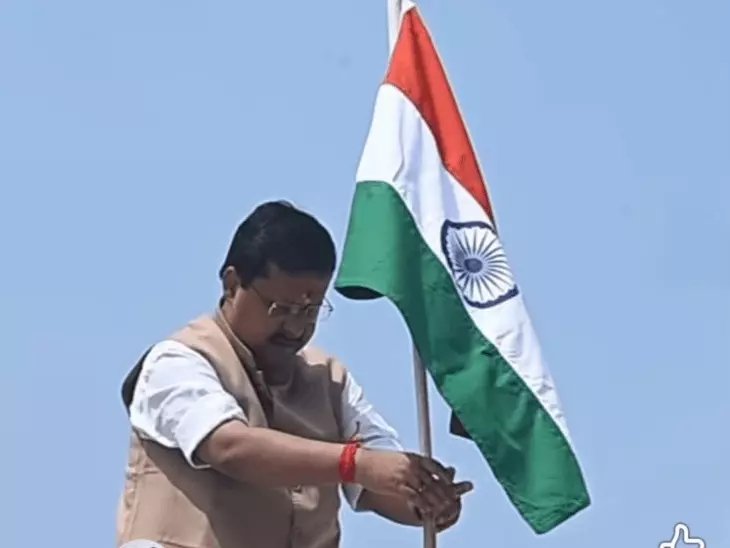तिरंगे की तस्वीर से छेड़छाड़ का आरोप, कांग्रेस नेता पर FIR; बीजेपी ने राष्ट्रध्वज के अपमान का लगाया आरोप