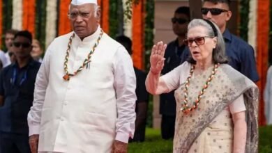 ‘वंदे मातरम्’ विवाद में घिरी कांग्रेस, सोनिया-राहुल के खिलाफ शिकायत; BJP ने मांगी कड़ी कार्रवाई