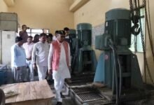 जलभराव रोकने को विधायक डॉ. नीरज बोरा ने पंपिंग स्टेशनों का किया निरीक्षण