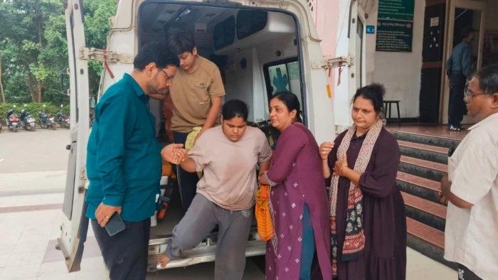 उज्जैन में करंट की अफवाह से भगदड़ जैसी स्थिति: नागचंद्रेश्वर मंदिर की कतार में मची अफरा-तफरी, कई श्रद्धालु घायल