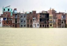 प्रयागराज में मूसलाधार बारिश से हाहाकार, रेलवे स्टेशन से घरों तक भरा पानी