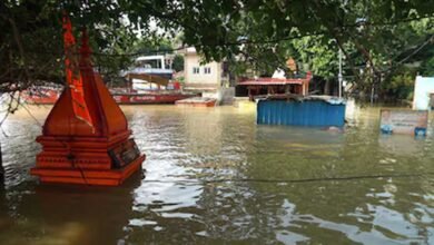 Varanasi Flood: गंगा के बढ़ते जलस्तर से घाटों पर संकट, अस्सी से नमो घाट तक जलभराव; प्रशासन अलर्ट पर