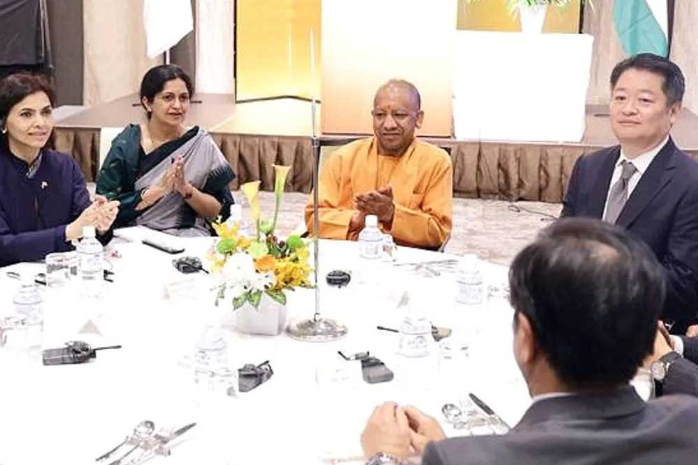 ग्रीन हाइड्रोजन समेत कई क्षेत्रों में साथ काम करेंगे यूपी और यामानाशी, कोटारो नागासाकी ने दी जानकारी ग्रीन हाइड्रोजन समेत कई क्षेत्रों में साथ काम करेंगे यूपी और यामानाशी, कोटारो नागासाकी ने दी जानकारी