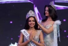 केरल की बेटी बनीं Miss Universe India 2026, ताज पहनते ही भावुक हुईं केजिया लिज मेजो