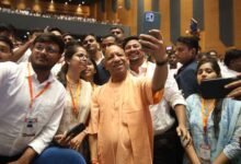 कृषि विभाग में चयनित 3446 प्राविधिक सहायकों (ग्रुप-सी) व 126 मंडी सचिवों को सीएम योगी आदित्यनाथ ने सौंपे नियुक्ति पत्र