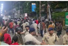 गाय पर टिप्पणी को लेकर बिलासपुर में हंगामा : शिकायत के दौरान थाना परिसर में पथराव, अतिरिक्त पुलिस बल तैनात किया गया