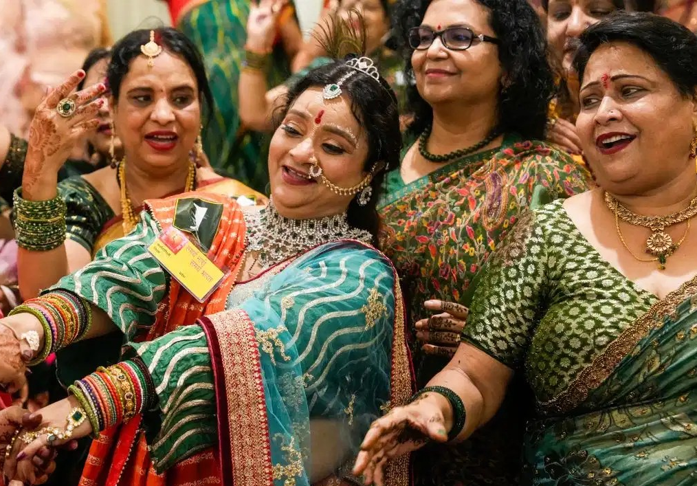 लाल, हरे या पीले…हरियाली तीज पर महिलाएं किस कलर की पहनें साड़ियां और चूड़ियां?
