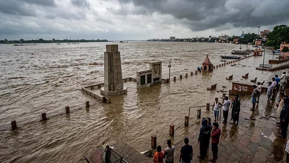 गंगा समेत कई नदियों में बढ़ा जलस्तर, बिहार में बाढ़ का खतरा गहराया