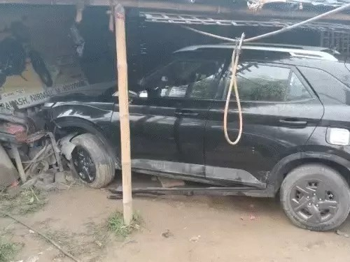 कीर्तन कर रहे लोगों को कार ने रौंदा,5 की मौत:चश्मदीद बोले- 150 Km/h की रफ्तार में थी गाड़ी; टक्कर के बाद उछलकर 10 फीट दूर गिरे लोग कीर्तन कर रहे लोगों को कार ने रौंदा,5 की मौत:चश्मदीद बोले- 150 Km/h की रफ्तार में थी गाड़ी; टक्कर के बाद उछलकर 10 फीट दूर गिरे लोग