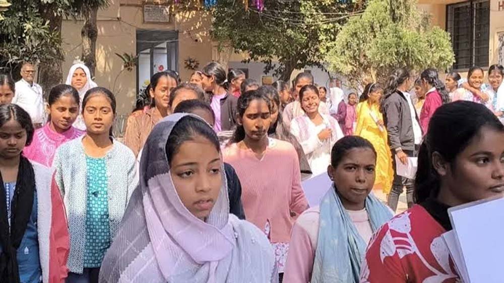 महंगे किराए और असुरक्षा से बिहार की महिलाओं की पढ़ाई-नौकरी पर संकट, 27% ने छोड़ा महंगे किराए और असुरक्षा से बिहार की महिलाओं की पढ़ाई-नौकरी पर संकट, 27% ने छोड़ा