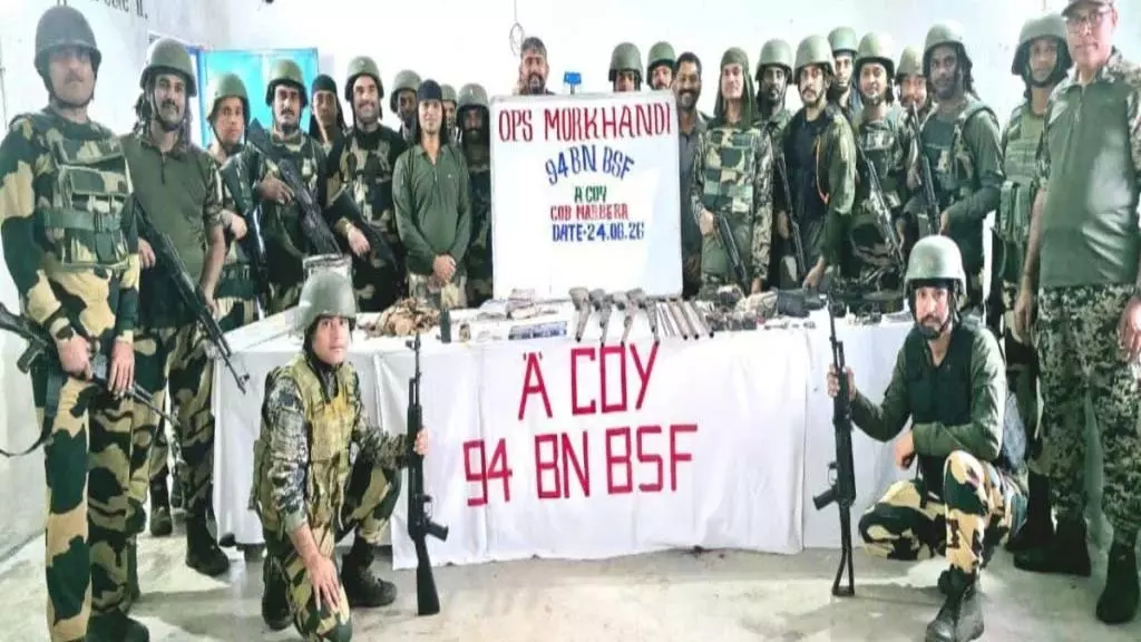कांकेर में नक्सल विरोधी अभियान को बड़ी कामयाबी : मोरखंडी जंगल से हथियारों का डंप बरामद; सर्चिंग के दौरान मिली बड़ी खेप कांकेर में नक्सल विरोधी अभियान को बड़ी कामयाबी : मोरखंडी जंगल से हथियारों का डंप बरामद; सर्चिंग के दौरान मिली बड़ी खेप