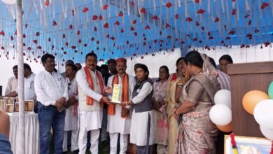 प्रतिभा सम्मान से नई लेदरी में खिला शिक्षा का गौरव, मेधावी छात्राओं को मिला पुरस्कार प्रतिभा सम्मान से नई लेदरी में खिला शिक्षा का गौरव, मेधावी छात्राओं को मिला पुरस्कार