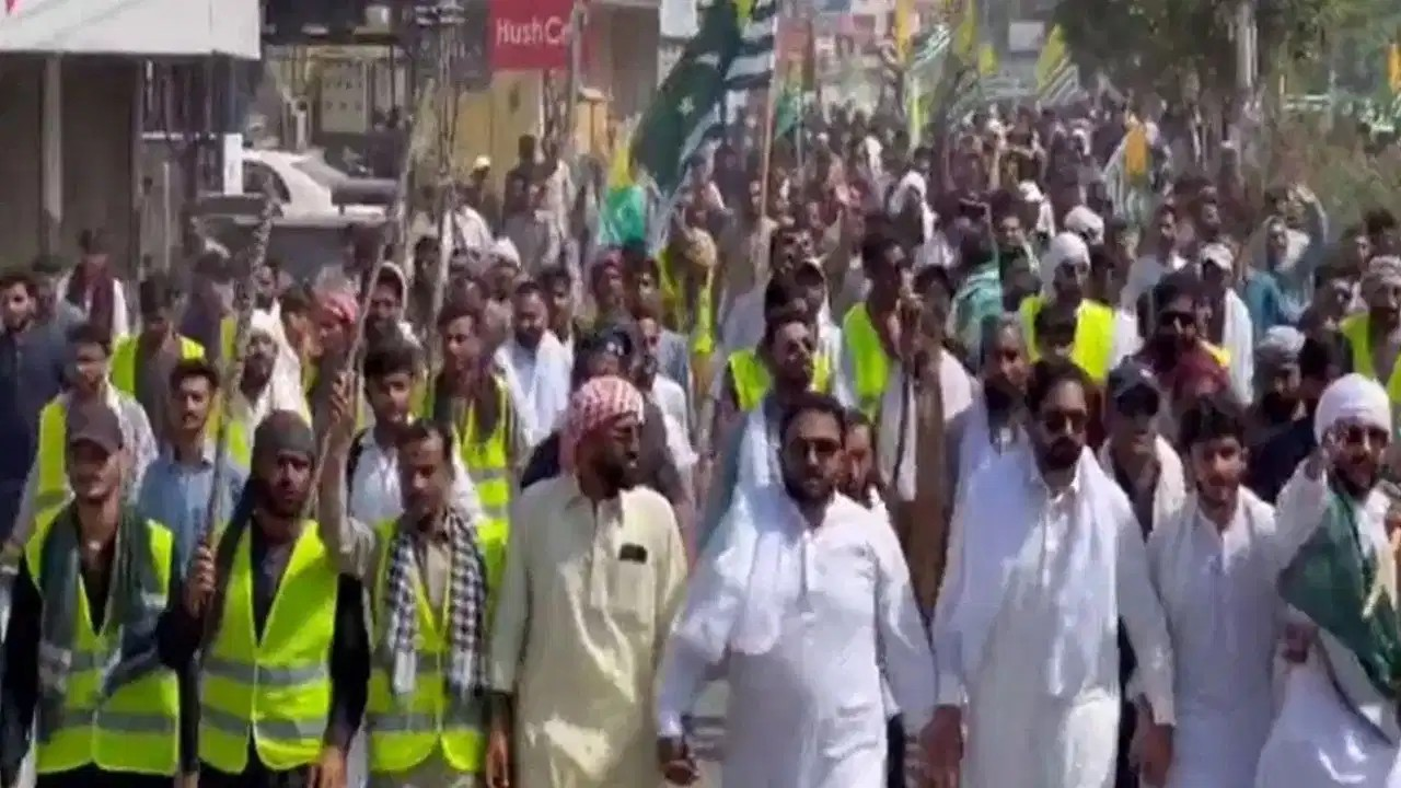 गांव-गांव समितियां, स्थानीय रक्षा बल का गठन… PoJK में आंदोलन के बाद अब JAAC का बड़ा प्लान