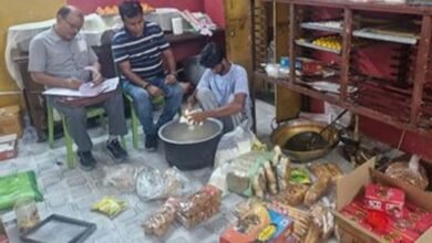 सांगानेर की स्वीट्स दुकान में मिली भारी गंदगी, 83 किलो सामग्री नष्ट सांगानेर की स्वीट्स दुकान में मिली भारी गंदगी, 83 किलो सामग्री नष्ट