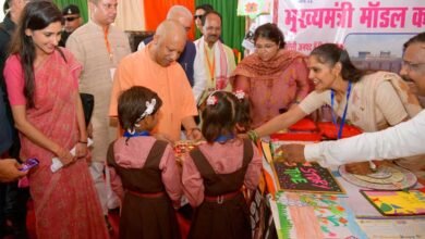 मुख्यमंत्री ने सपेरा समुदाय के प्रतिनिधियों को प्रदान किए आवासीय पट्टे