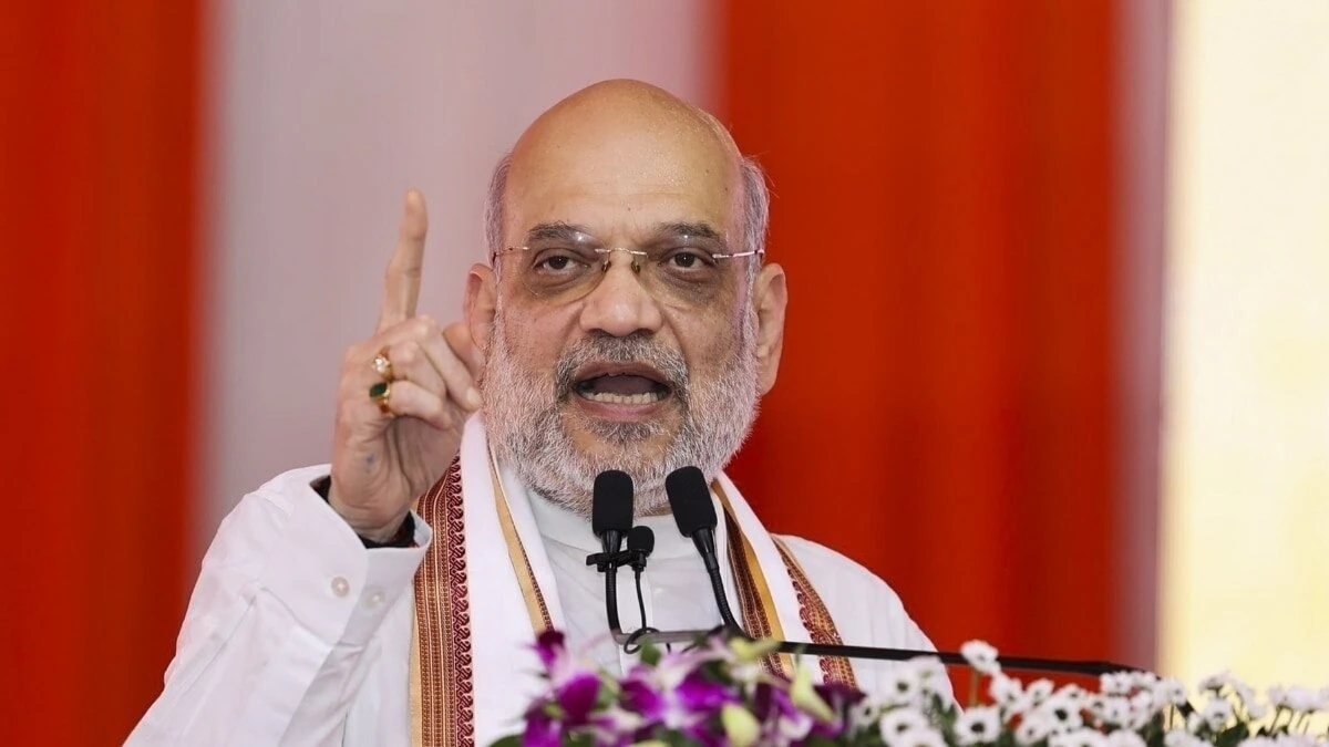 अमित शाह ने घुसपैठियों को चेतावनी दी…,’ कहा-‘भारत कोई धर्मशाला नहीं, यहां रहने का हक सिर्फ अमित शाह ने घुसपैठियों को चेतावनी दी…,’ कहा-‘भारत कोई धर्मशाला नहीं, यहां रहने का हक सिर्फ