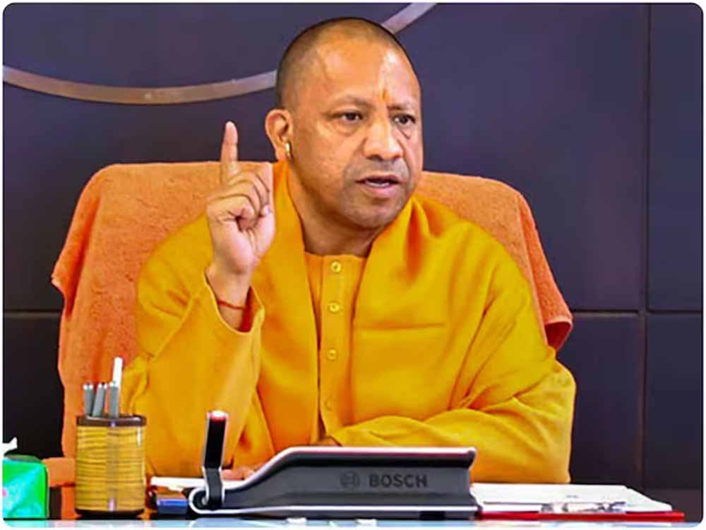 मुख्यमंत्री योगी आदित्यनाथ सड़क दुर्घटनाओं में शून्य मृत्युदर का लक्ष्य पाने का दे चुके हैं निर्देश
