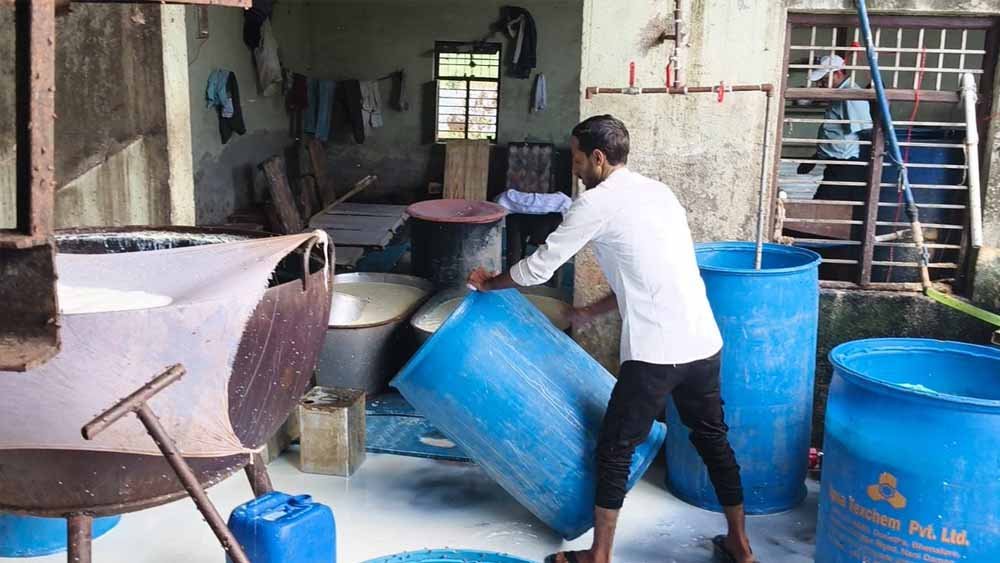 छत्तीसगढ़ में देर रात खाद्य विभाग का बड़ा एक्शन, वैद्य फूड प्रोडक्ट से 300 किलो पनीर जब्त