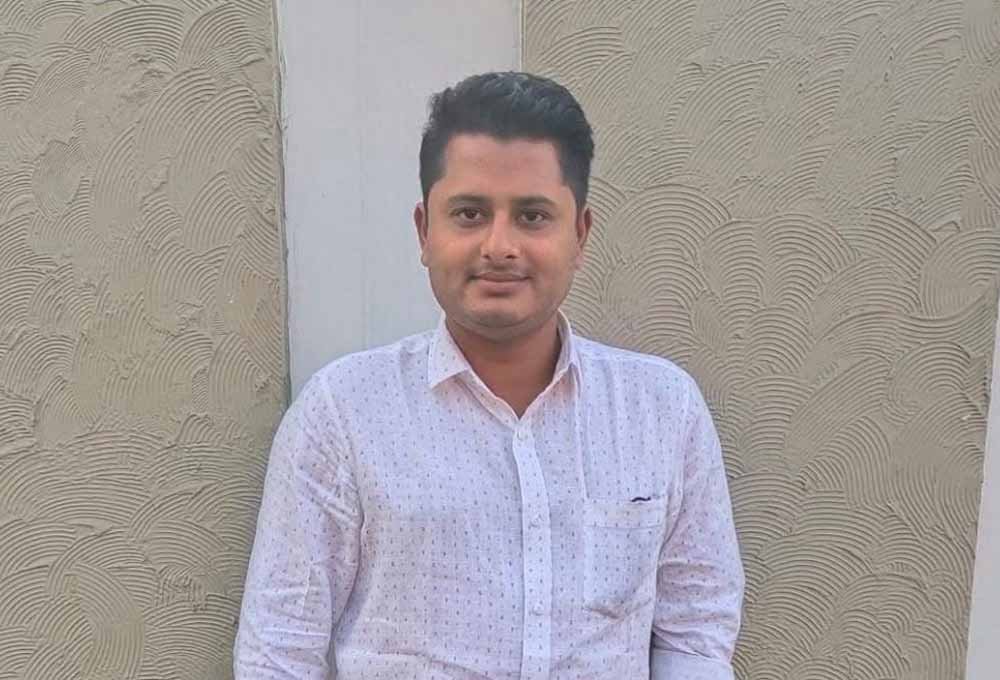 छत्तीसगढ़: नगर पालिका कार्यालय में घुसकर राजस्व निरीक्षक को पीटा, बदमाशों पर FIR छत्तीसगढ़: नगर पालिका कार्यालय में घुसकर राजस्व निरीक्षक को पीटा, बदमाशों पर FIR