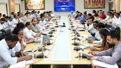 निजी स्कूलों की मनमानी पर कलेक्टर का एक्शन, किताबें नहीं लेने पर नोटिस के निर्देश