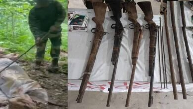 Kanker में नक्सलियों को बड़ा झटका! जंगल से हथियारों का भारी जखीरा बरामद