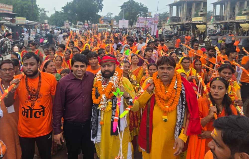 हर-हर महादेव के जयकारों से गूंजा रायपुर, विशाल कांवड़ यात्रा में उमड़ा आस्था का सैलाब हर-हर महादेव के जयकारों से गूंजा रायपुर, विशाल कांवड़ यात्रा में उमड़ा आस्था का सैलाब
