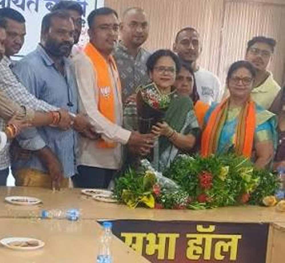 नगर पंचायत नगरी में स्वतंत्रता दिवस पर सम्मान समारोह आयोजित नगर पंचायत नगरी में स्वतंत्रता दिवस पर सम्मान समारोह आयोजित