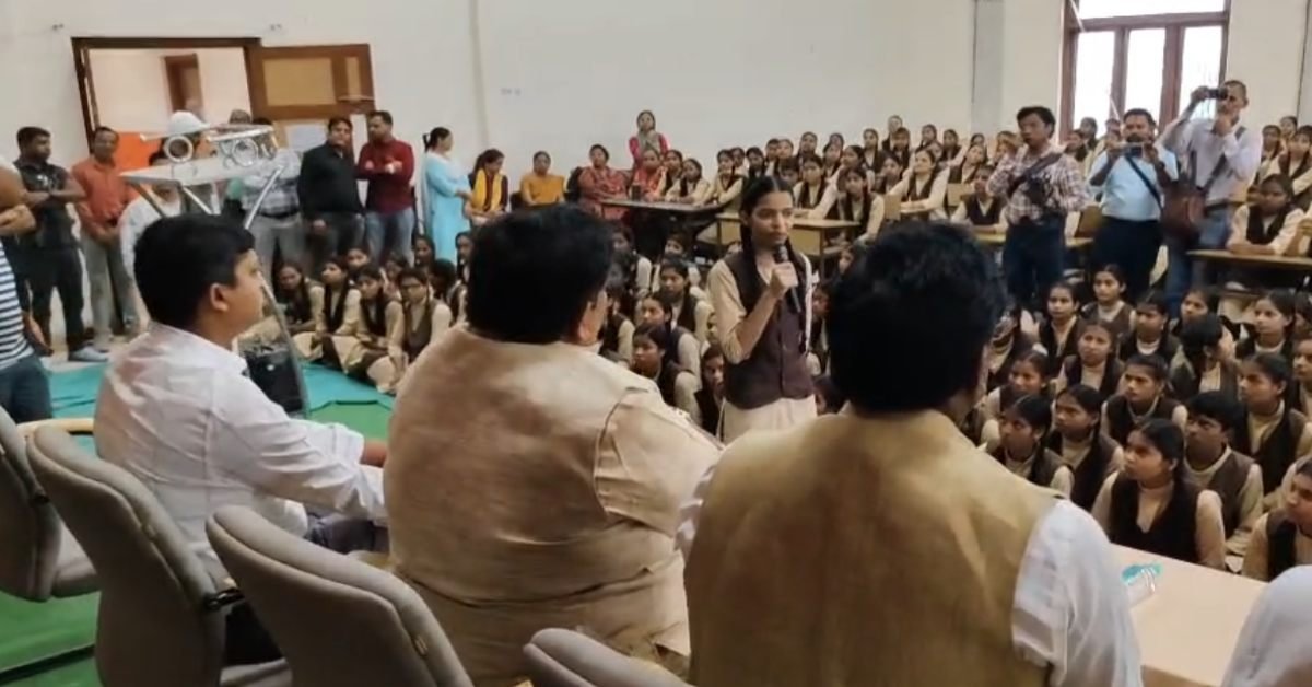 आखिर जेन अल्फा के सामने झुका प्रशासन: नहीं बदलेगा सराफा कन्या स्कूल का स्थान, 2 नए सीएम राइज स्कूल खोलने की बड़ी घोषणा आखिर जेन अल्फा के सामने झुका प्रशासन: नहीं बदलेगा सराफा कन्या स्कूल का स्थान, 2 नए सीएम राइज स्कूल खोलने की बड़ी घोषणा