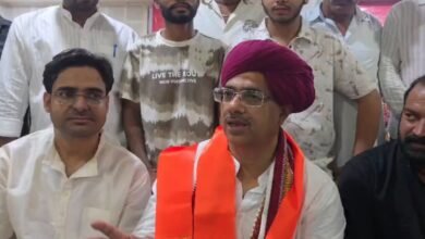 लाल बत्ती नहीं, हमारे बच्चों को स्कूल चाहिए’… MP में आरक्षण संघर्ष समिति बनाने का ऐलान