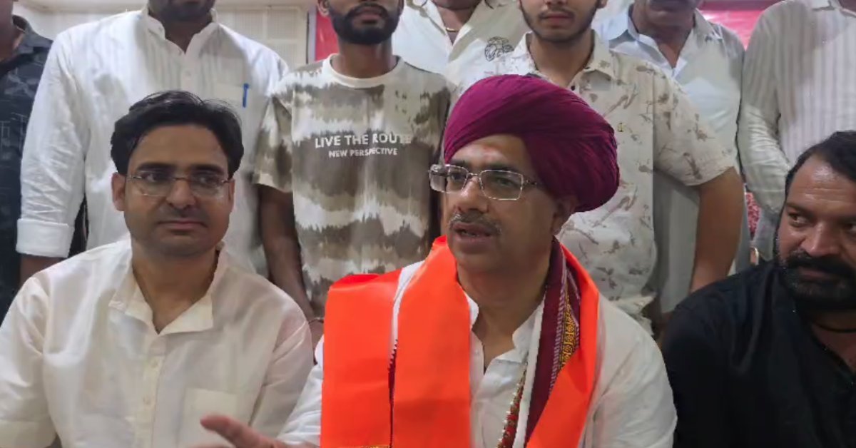 लाल बत्ती नहीं, हमारे बच्चों को स्कूल चाहिए’… MP में आरक्षण संघर्ष समिति बनाने का ऐलान लाल बत्ती नहीं, हमारे बच्चों को स्कूल चाहिए’… MP में आरक्षण संघर्ष समिति बनाने का ऐलान