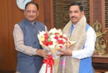 5 लाख मीट्रिक टन चावल के शीघ्र उठाव की पहल : CM साय ने केंद्रीय मंत्री से पर्याप्त रेलवे रैक उपलब्ध कराने का किया आग्रह