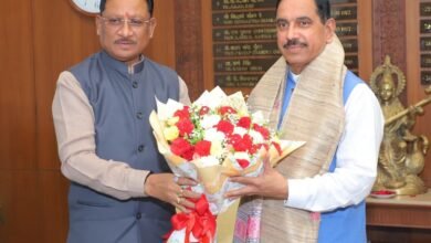 5 लाख मीट्रिक टन चावल के शीघ्र उठाव की पहल : CM साय ने केंद्रीय मंत्री से पर्याप्त रेलवे रैक उपलब्ध कराने का किया आग्रह