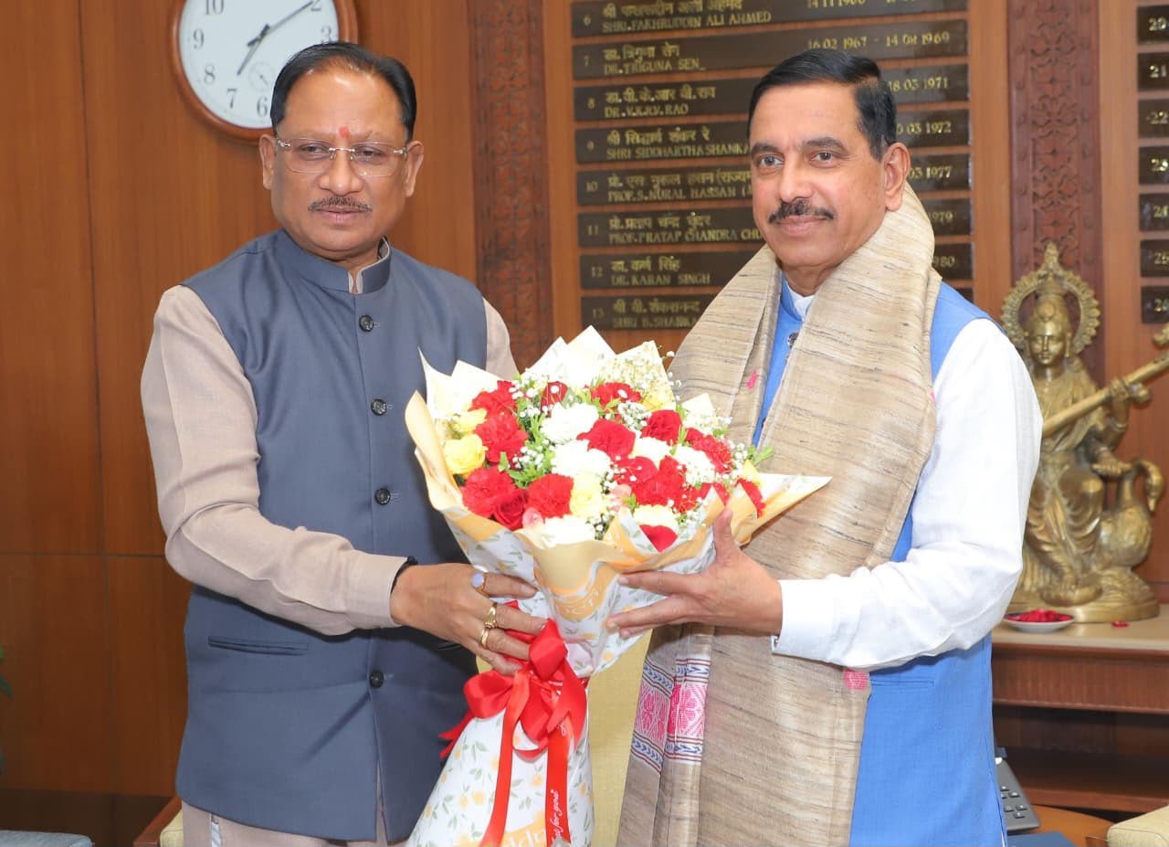5 लाख मीट्रिक टन चावल के शीघ्र उठाव की पहल : CM साय ने केंद्रीय मंत्री से पर्याप्त रेलवे रैक उपलब्ध कराने का किया आग्रह 5 लाख मीट्रिक टन चावल के शीघ्र उठाव की पहल : CM साय ने केंद्रीय मंत्री से पर्याप्त रेलवे रैक उपलब्ध कराने का किया आग्रह