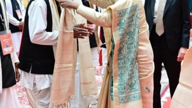 राष्ट्रपति भवन में गूंजी बस्तर की संस्कृति: नारायणपुर के मांझी-चालकी और ‘बस्तर पंडुम’ विजेताओं ने राष्ट्रपति से की मुलाकात