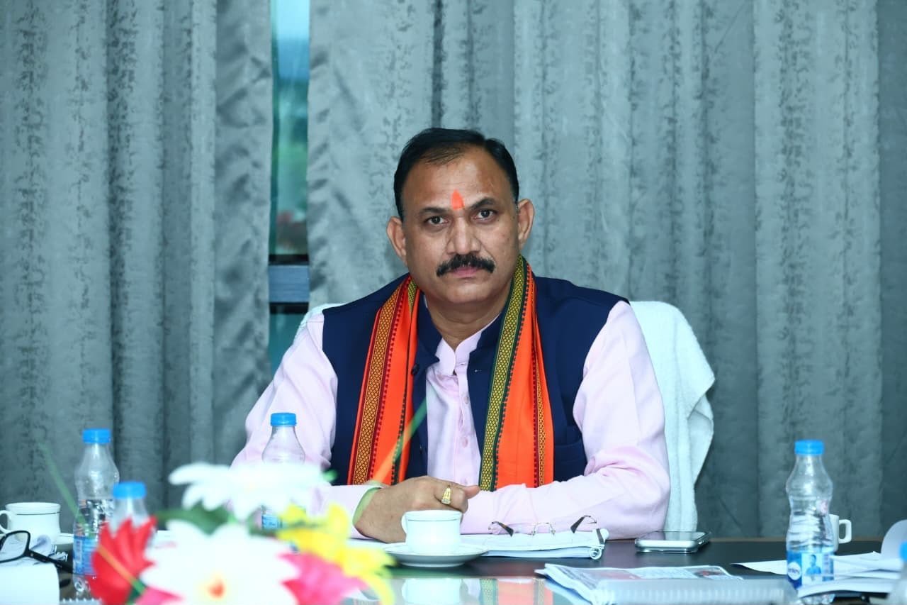 स्वास्थ्य परियोजनाओं की प्रगति पर जायसवाल सख्त: ट्रॉमा सेंटर समेत कई निर्माण कार्यों की समीक्षा, समय पर काम पूरा करने के निर्देश स्वास्थ्य परियोजनाओं की प्रगति पर जायसवाल सख्त: ट्रॉमा सेंटर समेत कई निर्माण कार्यों की समीक्षा, समय पर काम पूरा करने के निर्देश