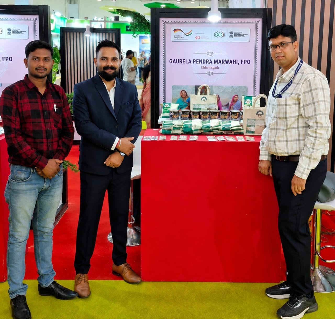 दिल्ली में छत्तीसगढ़ के जैविक उत्पादों का जलवा: बायोफैच इंडिया-2026 में विष्णुभोग चावल और प्राकृतिक शहद ने जीता खरीदारों का दिल दिल्ली में छत्तीसगढ़ के जैविक उत्पादों का जलवा: बायोफैच इंडिया-2026 में विष्णुभोग चावल और प्राकृतिक शहद ने जीता खरीदारों का दिल