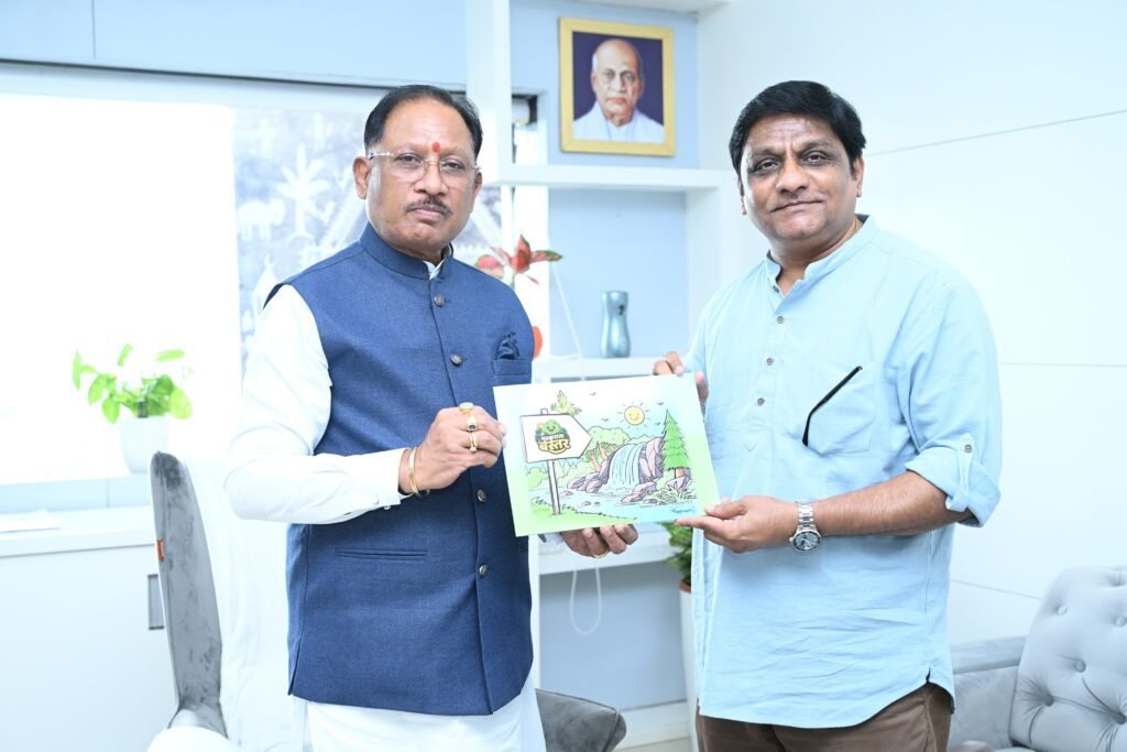 ‘मुस्कुराता बस्तर’ की गूंज मंत्रालय तक: CM साय ने की पहल की तारीफ, कहा—कला से निखरता है बच्चों का व्यक्तित्व