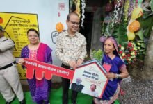 आयुक्त वीबी-जीरामजी ने किया ग्रामीण क्षेत्रों में निर्माण कार्यों का औचक निरीक्षण : पीएम आवास के हितग्राहियों को सौंपी खुशियों की चाबी