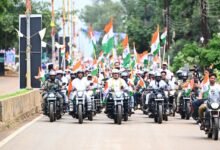 डिप्टी CM विजय शर्मा ने नारायणपुर से फूंका विकास का बिगुल: बाइक पर तिरंगा लेकर निकले, 14 अगस्त को कर्रेगुट्टा पहाड़ी पर होगा समापन
