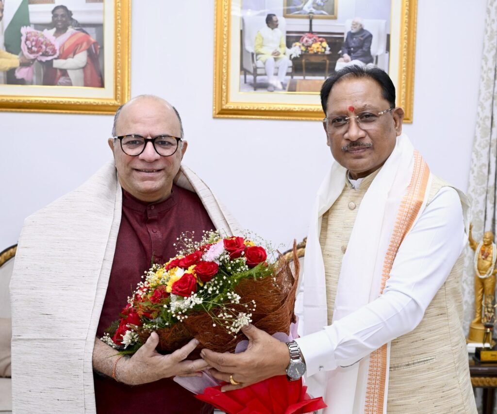 CM साय से मिले पद्मश्री डॉ. चंद्रप्रकाश द्विवेदी: ‘चाणक्य’ से इतिहास को जन-जन तक पहुंचाने के योगदान की सराहना CM साय से मिले पद्मश्री डॉ. चंद्रप्रकाश द्विवेदी: ‘चाणक्य’ से इतिहास को जन-जन तक पहुंचाने के योगदान की सराहना