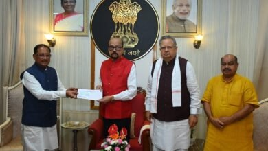असम बाढ़ पीड़ितों के लिए छत्तीसगढ़ सरकार की मदद: CM साय ने राज्यपाल रमेन डेका को सौंपा 5 करोड़ की सहायता राशि का चेक