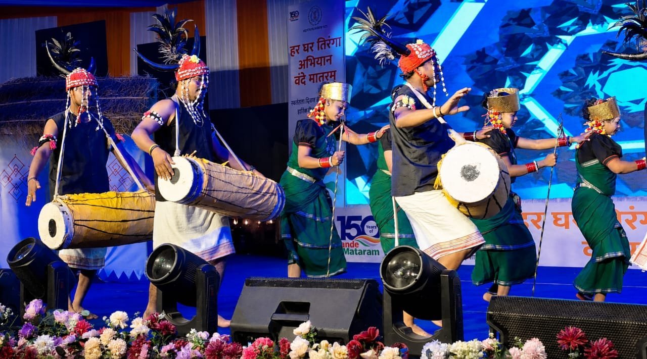 छत्तीसगढ़ के कलाकारों के लिए सुनहरा मौका: लोक कलाकार प्रोत्साहन योजना में आवेदन शुरू, आय सीमा 96 हजार रुपए तय छत्तीसगढ़ के कलाकारों के लिए सुनहरा मौका: लोक कलाकार प्रोत्साहन योजना में आवेदन शुरू, आय सीमा 96 हजार रुपए तय