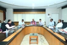 स्वास्थ्य सेवाओं की समीक्षा में मंत्री श्याम बिहारी जायसवाल सख्त : ग्रामीण क्षेत्रों तक दवाएं पहुंचाने और अस्पतालों की व्यवस्था सुधारने के निर्देश