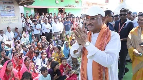 विशेष लेख : गांव की चौपाल से बदली शासन की तस्वीर, सुशासन तिहार में जनता की समस्याओं का समाधान और विकास को मिली नई रफ्तार