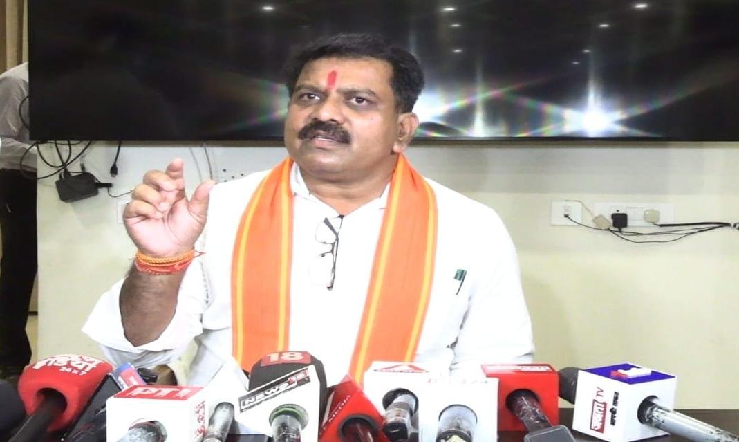 नई सरकार के गठन के बाद 11 लाख से अधिक प्रधानमंत्री आवास पूर्ण : प्रथम कैबिनेट में 18 लाख से अधिक प्रधानमंत्री आवास निर्माण का लिया गया था संकल्प नई सरकार के गठन के बाद 11 लाख से अधिक प्रधानमंत्री आवास पूर्ण : प्रथम कैबिनेट में 18 लाख से अधिक प्रधानमंत्री आवास निर्माण का लिया गया था संकल्प