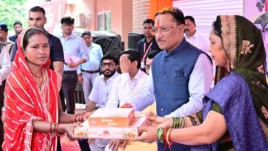 ‘विष्णु भैया’ ने रक्षाबंधन पर 50 बहनों की बदली राह : ई-रिक्शा देकर रोजगार से जोड़ा, बगिया में 3 करोड़ के विकास कार्यों का भूमिपूजन