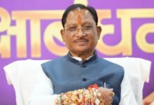 मुख्यमंत्री निवास में रक्षाबंधन का उल्लास: अलग-अलग क्षेत्रों से पहुंचीं बहनों ने CM साय को बांधी राखी, महिला सशक्तिकरण पर दिया जोर