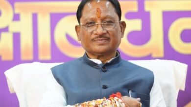 मुख्यमंत्री निवास में रक्षाबंधन का उल्लास: अलग-अलग क्षेत्रों से पहुंचीं बहनों ने CM साय को बांधी राखी, महिला सशक्तिकरण पर दिया जोर