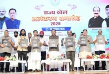 राष्ट्रीय खेल दिवस पर छत्तीसगढ़ के खेल इतिहास को नया मंच : मुख्यमंत्री साय ने ‘हमारे खिलाड़ी’ कॉफी टेबल बुक का किया विमोचन