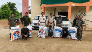 ओडिशा से आ रही 68 किलो गांजा की खेप पर पुलिस का शिकंजा: दो कारें जब्त, 3 तस्कर गिरफ्तार
